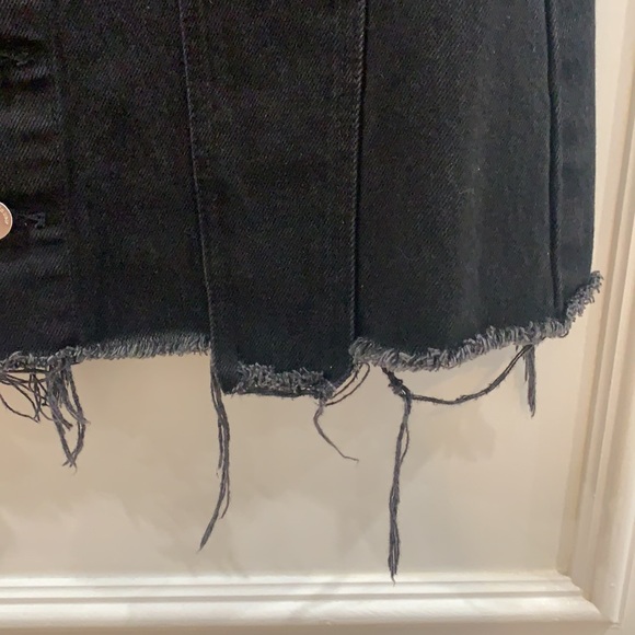 Zara black mini denim skirt with silver hardware - Picture 5 of 6